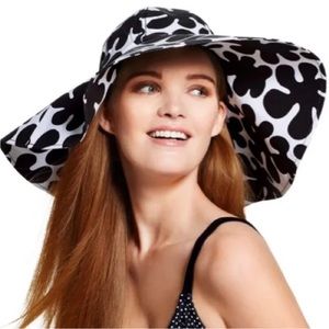 Marimekko by target beach hat nwt.
